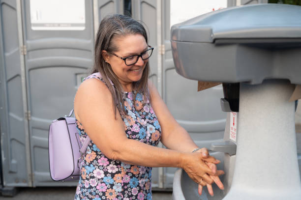 Best Construction site porta potty rental  in Maplewood, MO